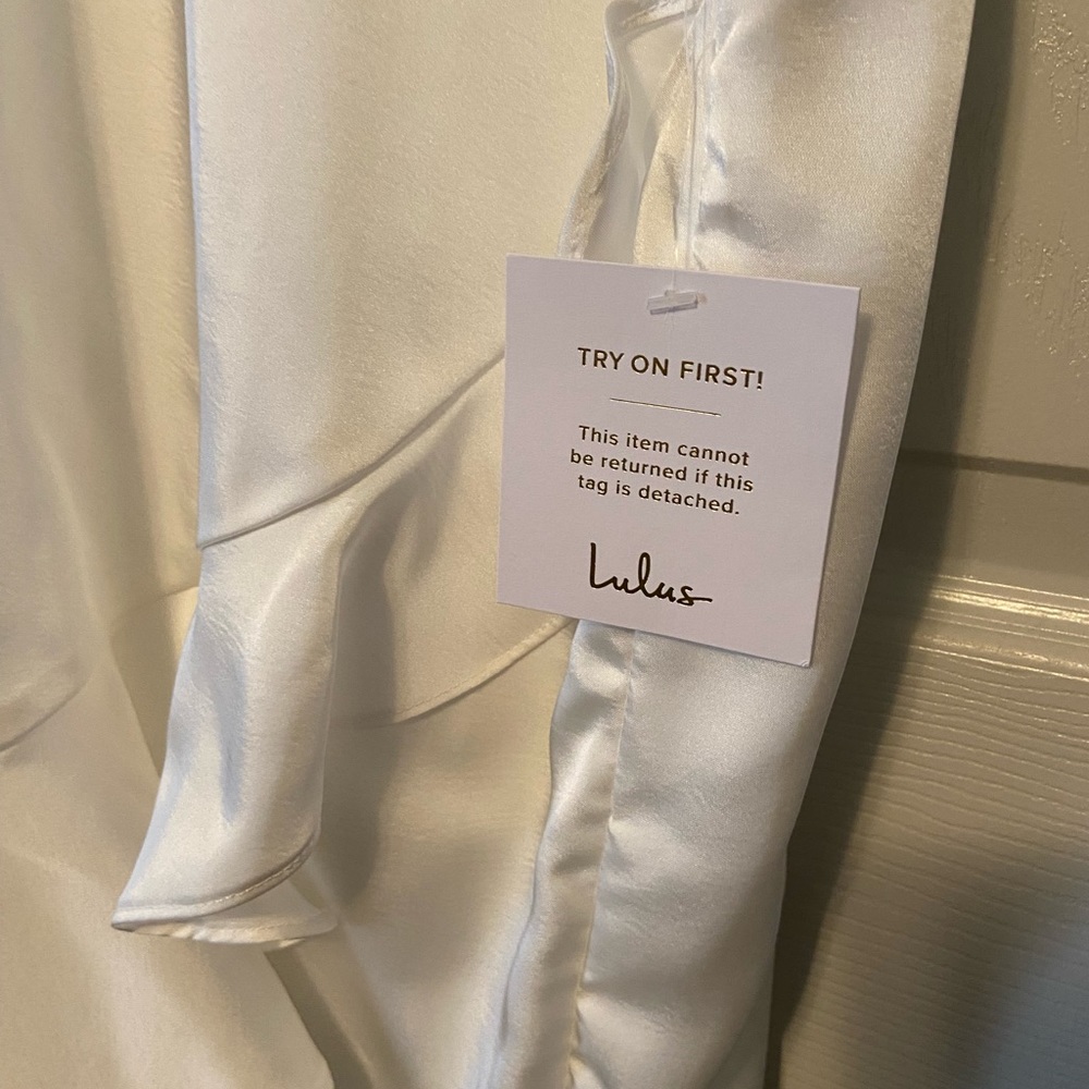 Lulu’s Eternal Bond White Satin Ruffled Flutter Sleeve Maxi Dress 2X - Picture 4 of 7